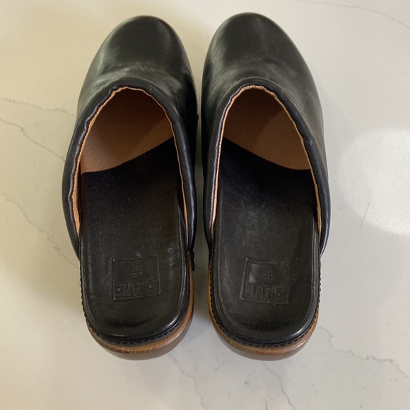 Frye Clog - Picture 3 of 6
